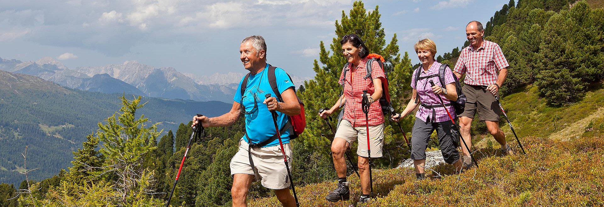 Freunde beim Wandern